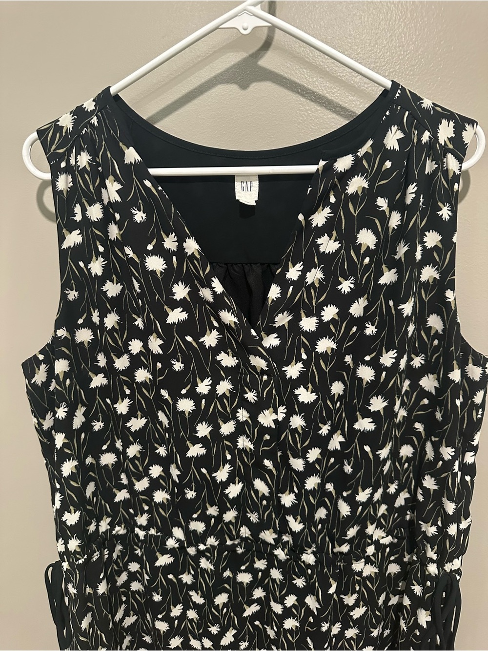 GAP Black Dress with White Floral Print - Picture 2 of 7
